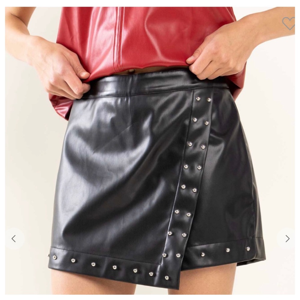 Soft Faux Leather Unbalanced Stud Skort - Picture 5 of 5